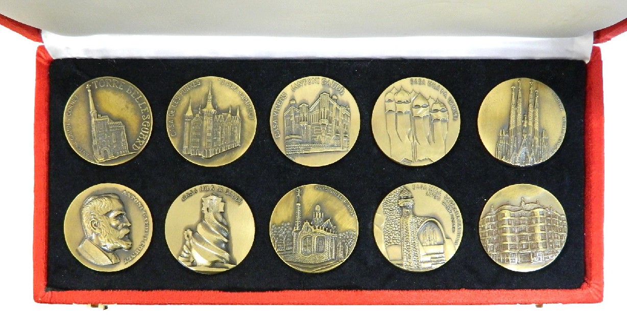 COLECCION 10 MEDALLAS - BARCELONA - ANTONO GAUDI - BRONCE