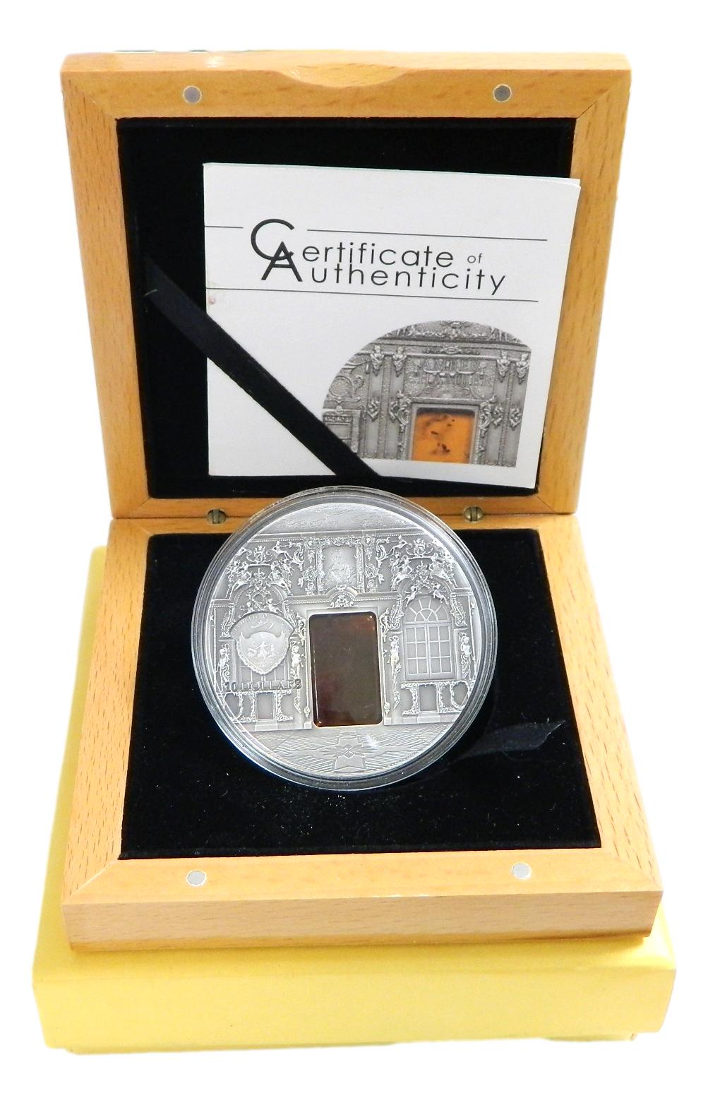 2009 - REPUBLIC OF PALAU - 10 DOLLARS - THE AMBER CHAMBER - AMBAR