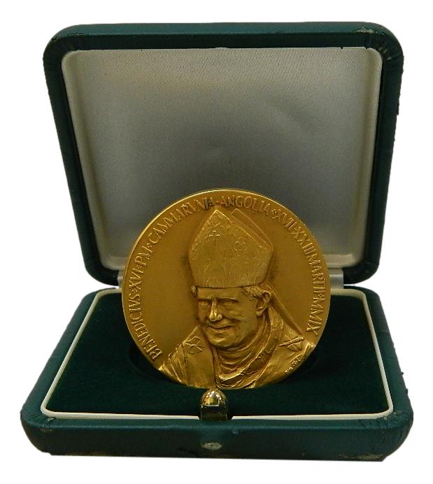 MEDALLA - BENEDICTUS XVI - 2004